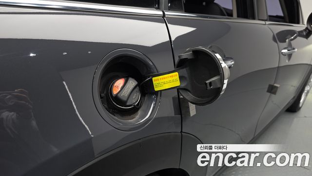 Mini Cooper 2016 — photo 33