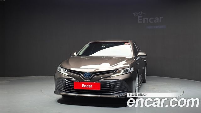 Toyota Camry 2019 — photo 3