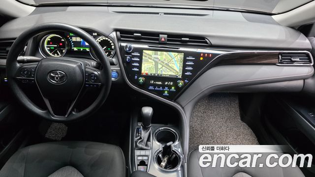 Toyota Camry 2019 — photo 10