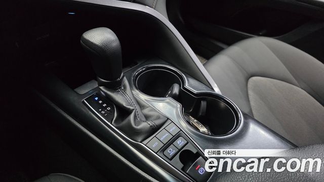 Toyota Camry 2019 — photo 12