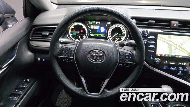 Toyota Camry 2019 — photo 20