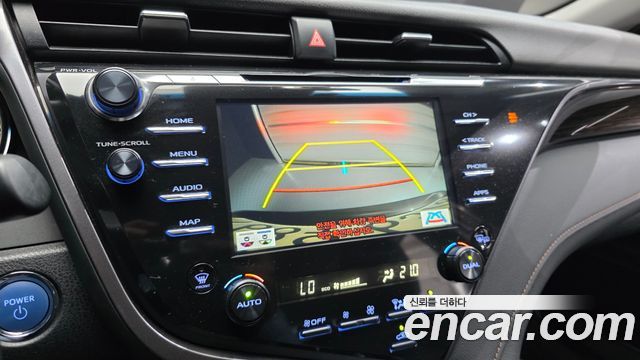 Toyota Camry 2019 — photo 21