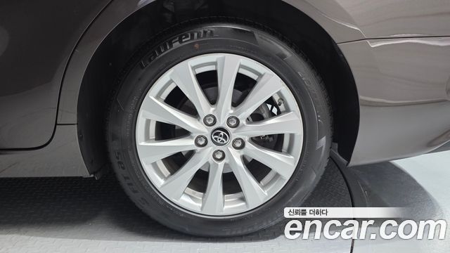 Toyota Camry 2019 — photo 7
