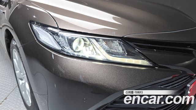 Toyota Camry 2019 — photo 8