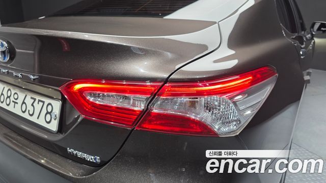 Toyota Camry 2019 — photo 9