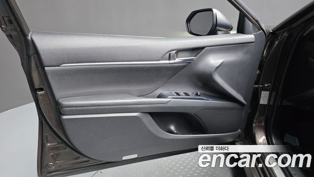 Toyota Camry 2019 — photo 14