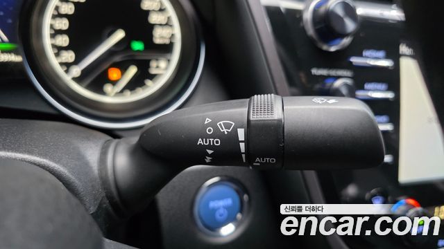 Toyota Camry 2019 — photo 27