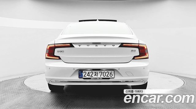 Volvo S90 2023 — photo 3
