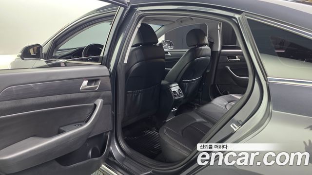 Hyundai Sonata 2019 — photo 16