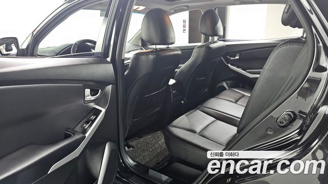 KG Mobility KORANDO 2015 — photo 16