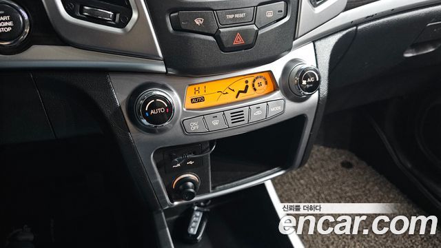 KG Mobility KORANDO 2015 — photo 31