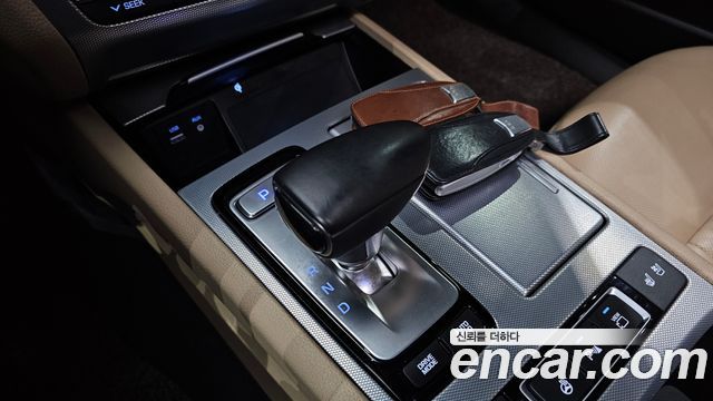 Genesis G80 2018 — photo 12