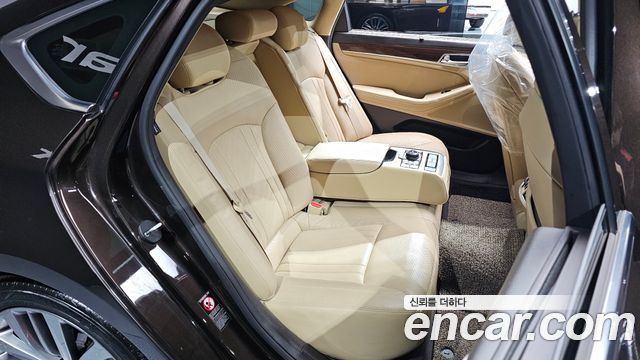 Genesis G80 2018 — photo 17
