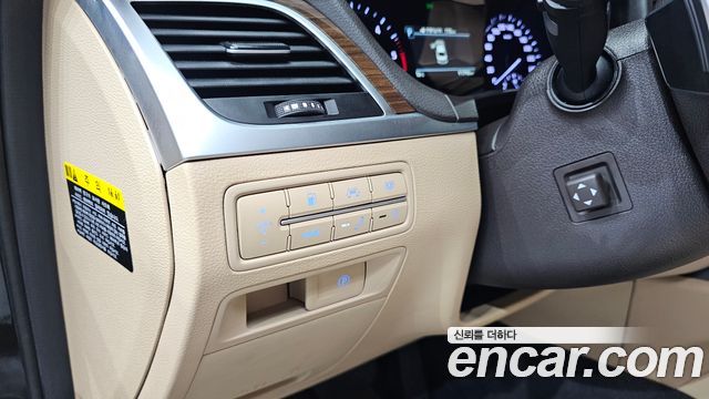 Genesis G80 2018 — photo 25