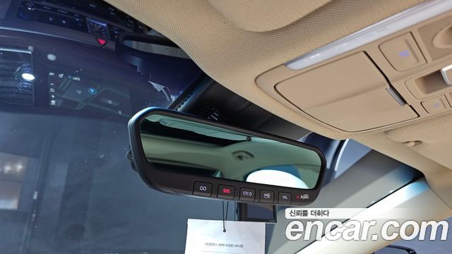 Genesis G80 2018 — photo 26