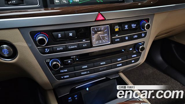Genesis G80 2018 — photo 28
