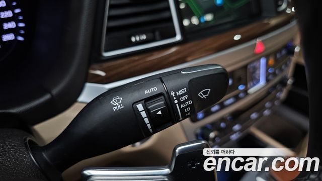 Genesis G80 2018 — photo 33