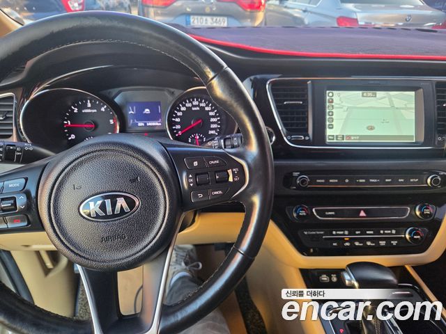 Kia Canival 2018 — photo 8