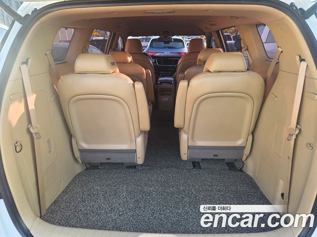 Kia Canival 2018 — photo 17