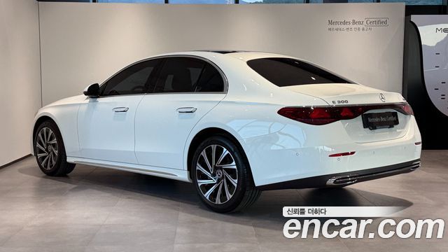 Mercedes-Benz E-Class 2026 — photo 3