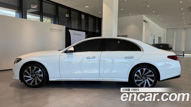 Mercedes-Benz E-Class 2026 — photo 8