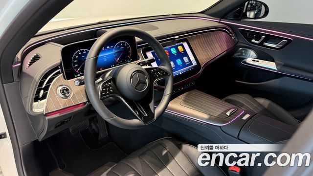 Mercedes-Benz E-Class 2026 — photo 12
