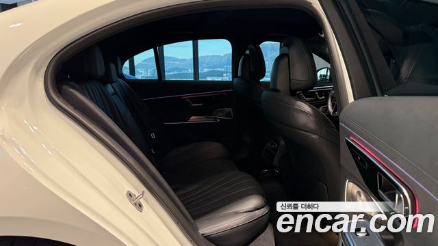 Mercedes-Benz E-Class 2026 — photo 17