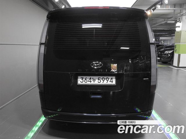 Hyundai Staria 2023 — photo 4