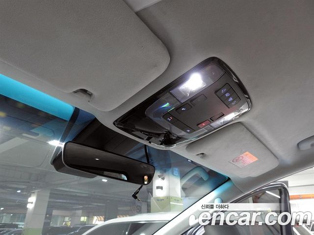 Hyundai Staria 2023 — photo 10
