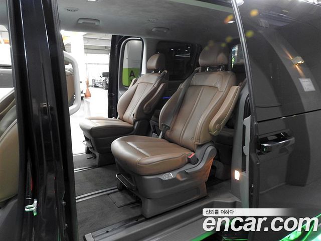 Hyundai Staria 2023 — photo 12