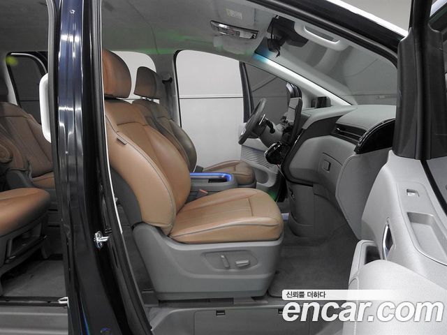 Hyundai Staria 2023 — photo 14