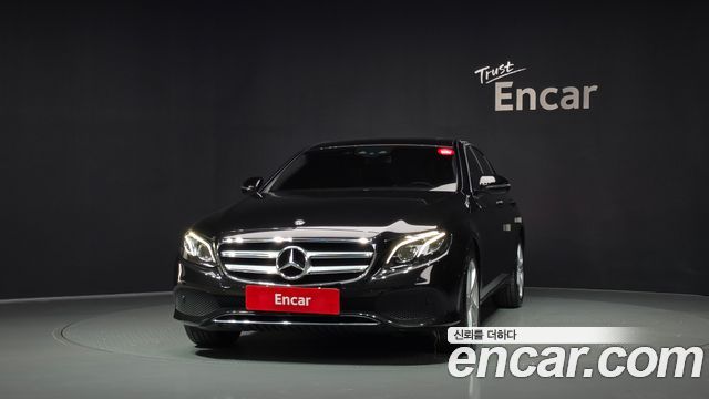 Mercedes-Benz E-Class 2018 — photo 3