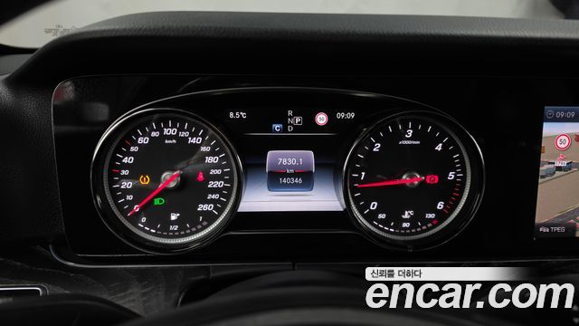 Mercedes-Benz E-Class 2018 — photo 8