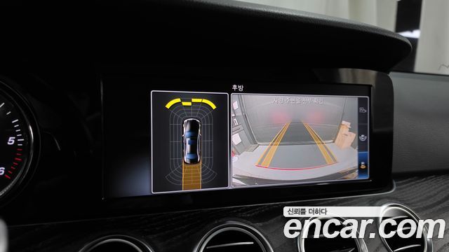 Mercedes-Benz E-Class 2018 — photo 15