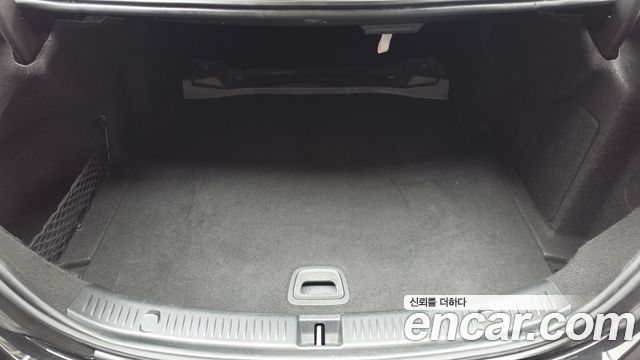 Mercedes-Benz E-Class 2018 — photo 20