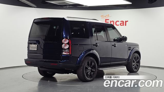 Land Rover Discovery 2016 — photo 2