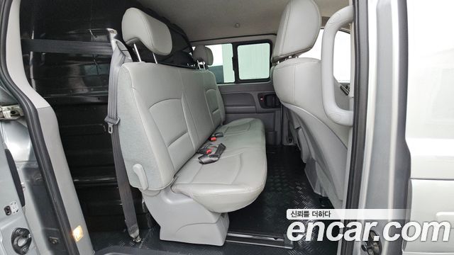 Hyundai Starex 2021 — photo 17