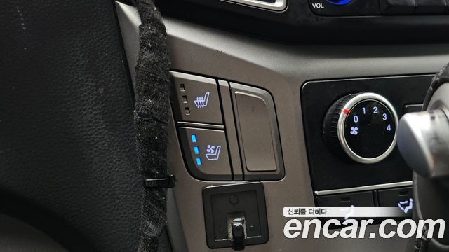Hyundai Starex 2021 — photo 25