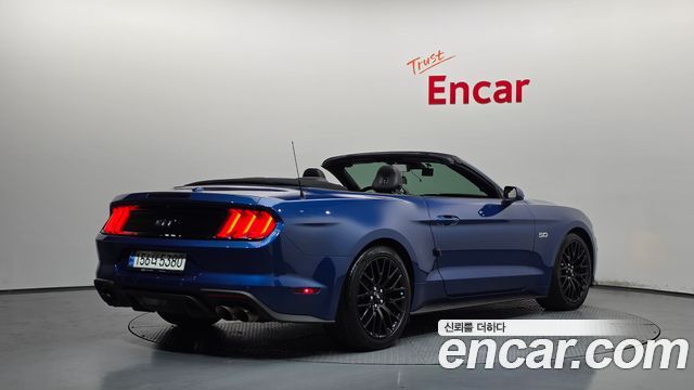 Ford Mustang 2022 — photo 2
