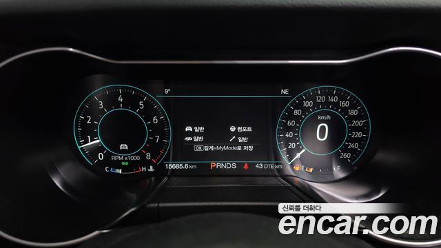 Ford Mustang 2022 — photo 11