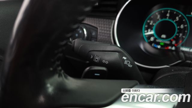Ford Mustang 2022 — photo 30