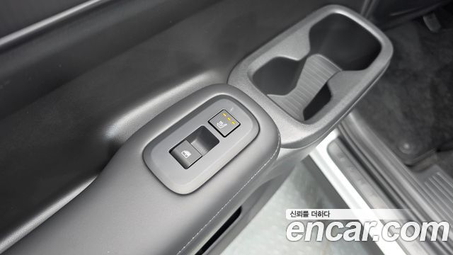 Hyundai Santafe 2025 — photo 28