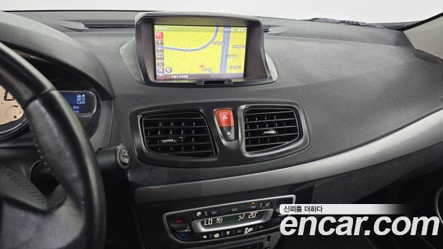 Renault Korea SM3 2017 — photo 12