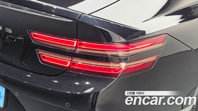 Genesis G80 2022 — photo 9
