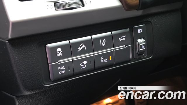 KG Mobility Rexton 2018 — photo 23
