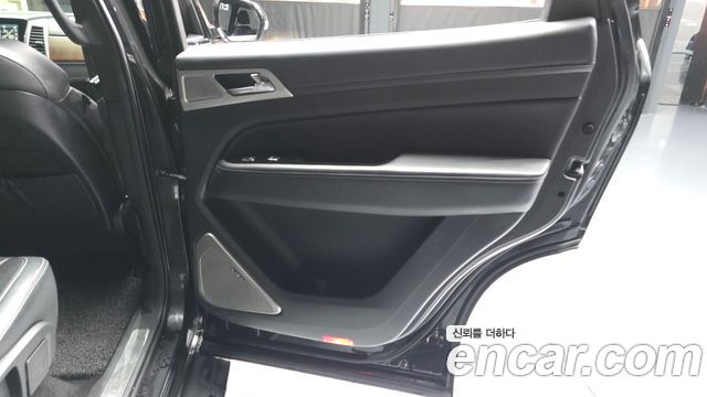 KG Mobility Rexton 2018 — photo 15