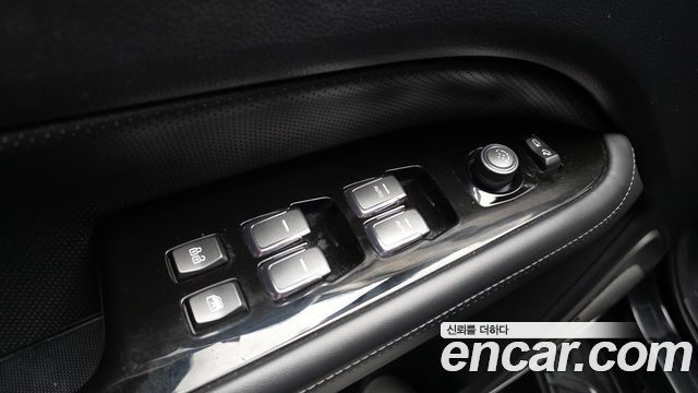 KG Mobility Rexton 2018 — photo 30