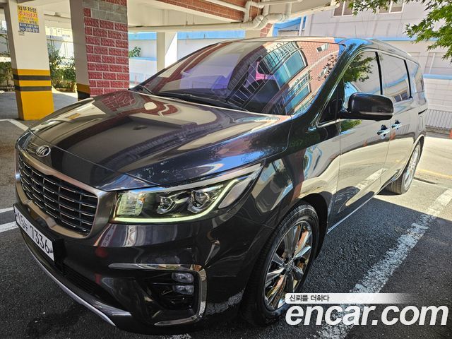 Kia Canival 2019 — photo 2