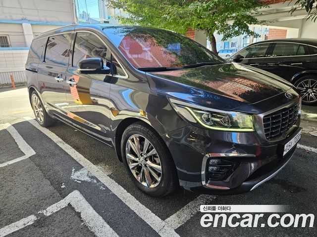 Kia Canival 2019 — photo 3