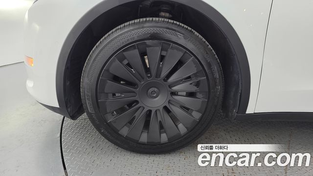 Tesla Model Y 2021 — photo 5